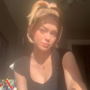 Meet your Posher, Nikki